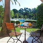 La Garbine Hotel