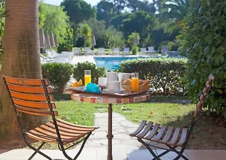 Hotel La Garbine 4*